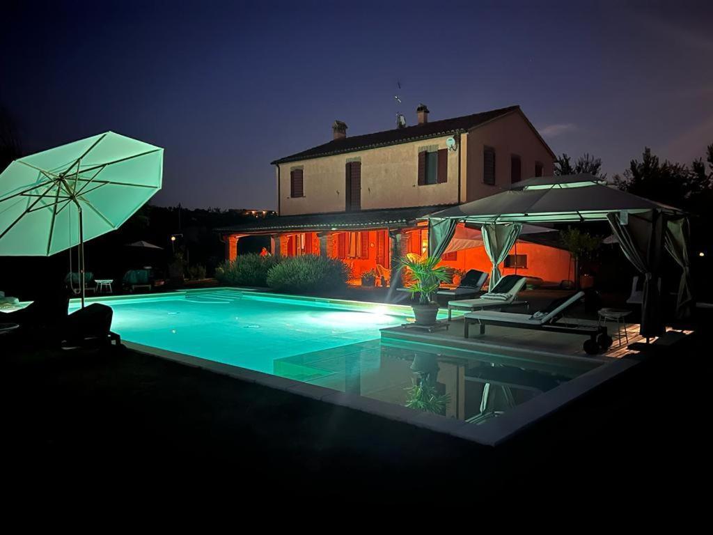 Hotel Casale Il Girasole Barbara Esterno foto